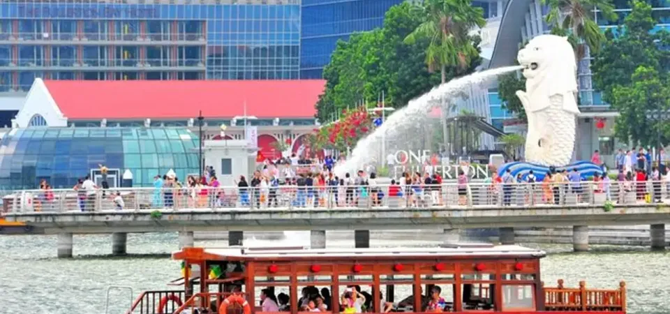 Primary image of Singapore River Cruise tour
